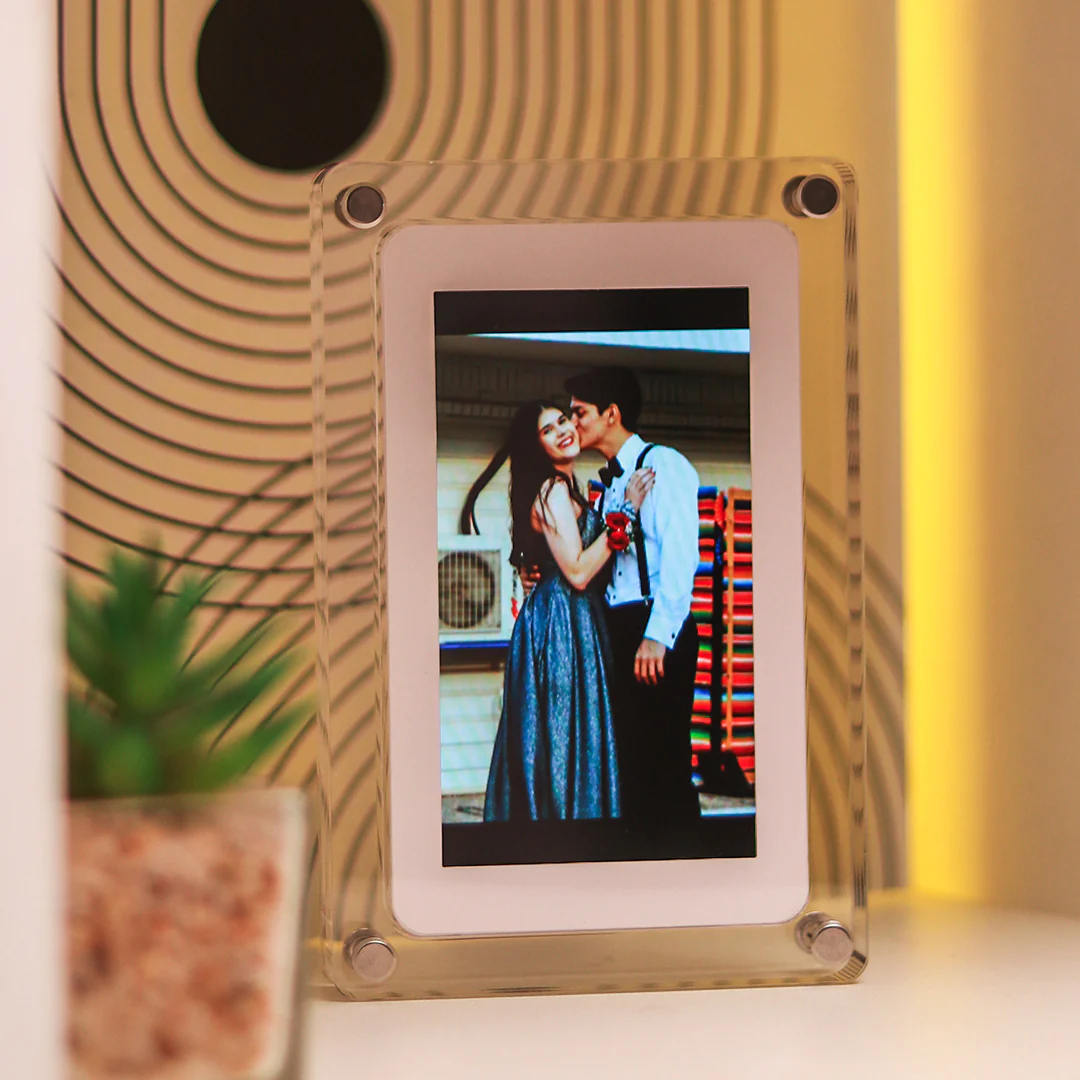 Wavyy Digital Photo Frame