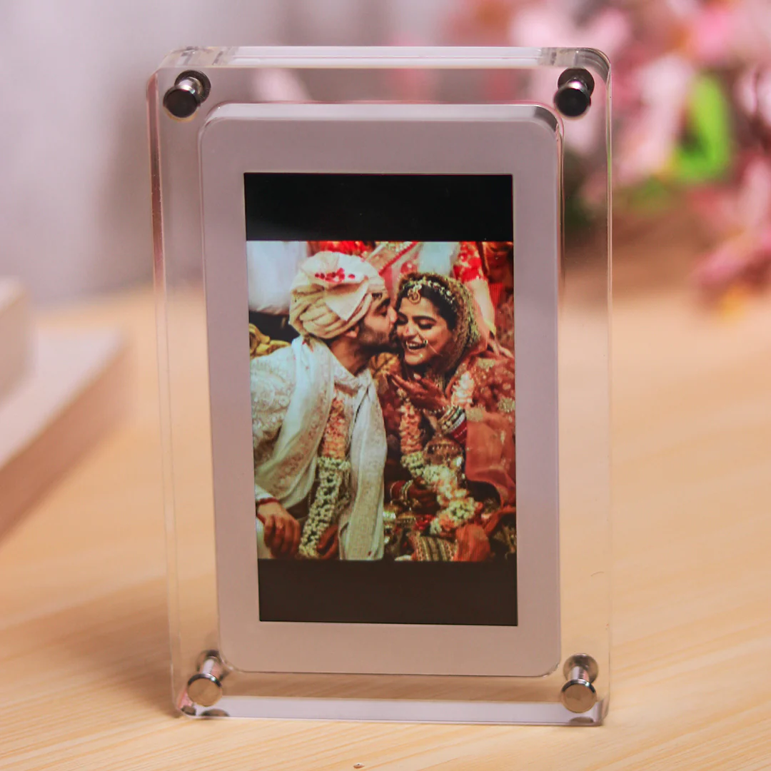 Wavyy Digital Photo Frame